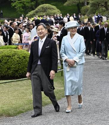 Japanese imperial garden party Japanese Emperor Naruhito and Empress Masako attend a spring imperial garden party at the Akasaka Imperial Gardens in Tokyo on April 17, 2026.  A14AA0005466177P