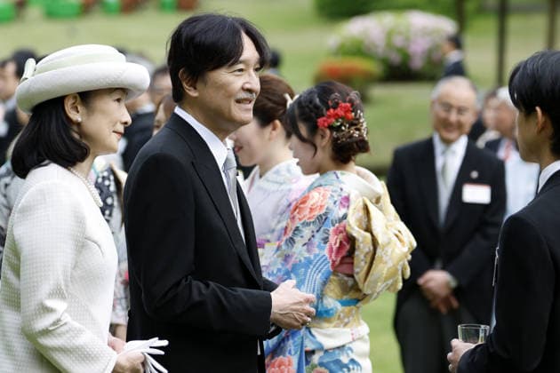 Japan imperial couple hosts spring garden party TOKYO, JAPAN - APRIL 17: (----EDITORIAL USE ONLY MANDATORY CREDIT - FRANCK ROBICHON POOL EPA - NO MARKETING NO ADVERTISING CAMPAIGNS - DISTRIBUTED AS A SERVICE TO CLIENTS----) Japan s Crown Prince Akishino (C) and Crown Princess Kiko speak with Japanese medalists of the Milan Cortina Winter Olympics during the Spring Imperial Garden Party at the Akasaka Imperial Gardens in Tokyo, Japan, 17 April 2026. Emperor Naruhito and Empress Masako host the annual Spring Imperial Garden Party at the Akasaka Imperial Gardens inviting around 1,700 guests. Franck Robichon Pool EPA Anadolu Tokyo Japan. Editorial use only. Please get in touch for any other usage.  Copyright: x2026xAnadoluxFranckxRobichonx xPoolx xEPAx