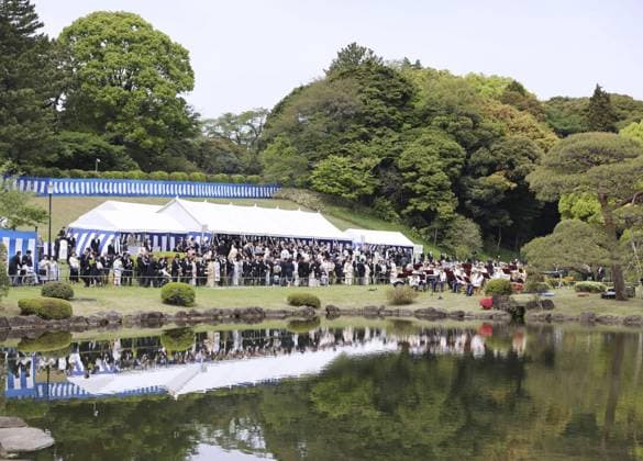 Japanese imperial garden party A spring imperial garden party is held at the Akasaka Imperial Gardens in Tokyo on April 17, 2026, with Emperor Naruhito, Empress Masako and other imperial family members in attendance. (Pool photo)  A14AA0005466597P