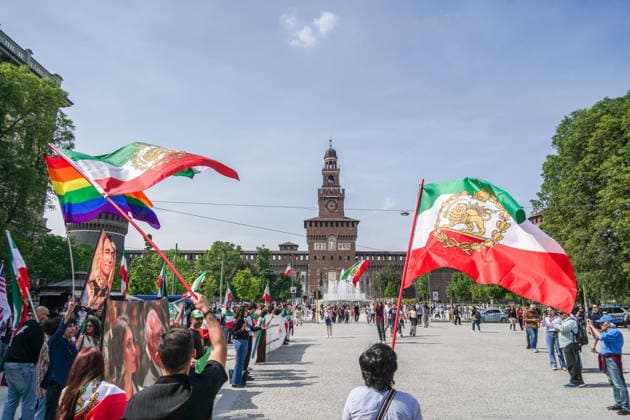 MILAN - The Italy-Iran Association is organizing a rally in Milan s Piazza Cairoli to greet Prince Reza Pahlavi, who is visiting Italy, and to express their support for the Islamic Republic. April 17  Copyright: xEmanuelexRobertoxDexCarlix xipa-agency.netx xEMANUELExDExCARLIx IPA_Agency_IPA74022034