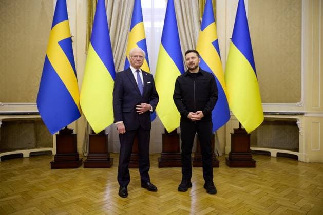Ukrainian President Volodymyr Zelenskyy meets with King Carl XVI Gustaf of Sweden to discuss current developments in Lviv Ukrainian President Volodymyr Zelenskyy meets with King Carl XVI Gustaf of Sweden to discuss current developments in Lviv, Sweden, April 17, 2026. Photo by PRESIDENT OF UKRAINE apaimages Ukraine Ukraine Ukraine 170426_Sweden_UPO_00(12).jpeg Copyright: xapaimagesxPRESIDENTxOFxUKRAINEx xapaimagesx