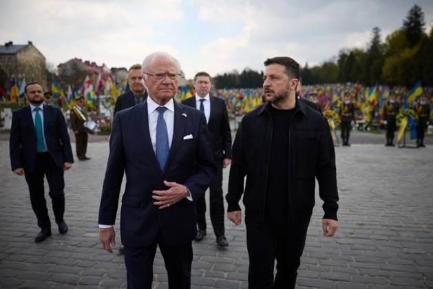 Ukrainian President Volodymyr Zelenskyy meets with King Carl XVI Gustaf of Sweden to discuss current developments in Lviv Ukrainian President Volodymyr Zelenskyy meets with King Carl XVI Gustaf of Sweden to discuss current developments in Lviv, Sweden, April 17, 2026. Photo by PRESIDENT OF UKRAINE apaimages Ukraine Ukraine Ukraine 170426_Sweden_UPO_00(21).jpeg Copyright: xapaimagesxPRESIDENTxOFxUKRAINEx xapaimagesx