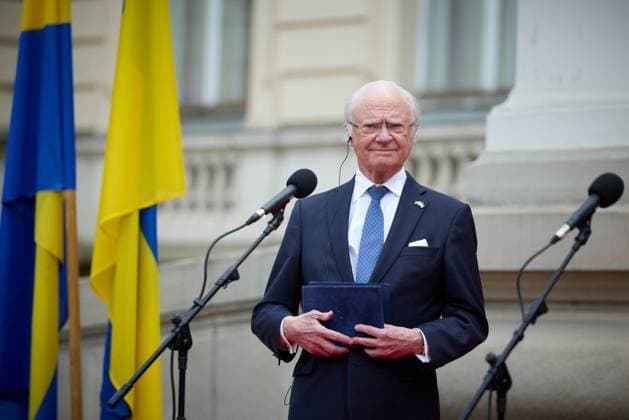 Ukrainian President Volodymyr Zelenskyy meets with King Carl XVI Gustaf of Sweden to discuss current developments in Lviv Ukrainian President Volodymyr Zelenskyy meets with King Carl XVI Gustaf of Sweden to discuss current developments in Lviv, Sweden, April 17, 2026. Photo by PRESIDENT OF UKRAINE apaimages Ukraine Ukraine Ukraine 170426_Sweden_UPO_00(3).jpeg Copyright: xapaimagesxPRESIDENTxOFxUKRAINEx xapaimagesx