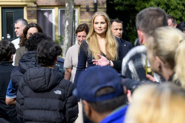 Amsterdam, The Netherlands, 2026-04-17 16:49:50 AMSTERDAM, 17-04-2026, Amsterdam-Noord Princess of Orange - Princess Amalia is visiting Amsterdam at the invitation of Mayor Halsema. The visit follows an earlier meeting with Amsterdammers at the Mayor s official residence. During the two-day visit, the Princess will become better acquainted with various sectors and be briefed on current topics such as science, sports, culture, housing, and social cohesion. PHOTO: NLBeeld Patrick van Emst In the photo: In Amsterdam-Noord, Princess Amalia visits a community center where, during a tour, she attends a cooking class for children and engages in conversation with new residents and people who have lived in Noord for a longer time. Credit: NL Beeld Copyright: xx x