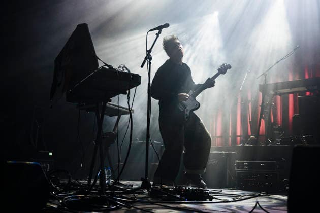 Konzert von GANS in Berlin Konzert der britischen Post-Punk-Band GANS am 17.04.2026 im Berliner Huxleys Neue Welt. Hier im Bild Thomas Rhodes., Berlin Berlin Deutschland Neukölln