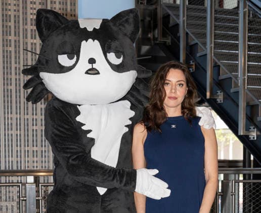 April 16, 2026, New York, Ny, United States: Aubrey Plaza visits the Empire State Building ahead of the Premiere of PrimeÃ¢â‚¬â ¢s New Series, Kevin . Held at the Empire State Building in New York. Zuma Press April 16, 2026. New York United States - ZUMAp281 20260416_zea_p281_249 Copyright: xPhotoxImagexPressx