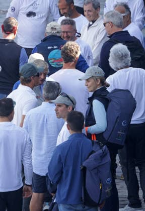 The King emeritus and his daughter, Infanta Elena, set sail in Sanxenxo King Juan Carlos and Infanta Elena embark in the port of Sanxenxo to participate in the regattas, on April 18, 2026, in Sanxenxo Pontevedra, Galicia, Spain 18 APRIL 2026 José Ramó Sanxenxo Sanxenxo Sanxenxo Spain  Copyright: xJosÃ xRamonxHernandox 7450679