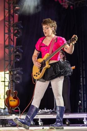 April 17, 2026, Indio, California, U.S: JULIE DAWSON of NewDad during Coachella Valley Music and Arts Festival at Empire Polo Club in Indio, California Indio U.S  - ZUMAs135 20260417_zap_s135_066 Copyright: xDanielxDeSloverx