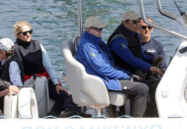 The King emeritus and his daughter, Infanta Elena, set sail in Sanxenxo King Juan Carlos and Infanta Elena leave the port on the first day of the regatta, on April 18, 2026, in Sanxenxo Pontevedra, Galicia, Spain BOAT PORT SEA José Ramó Sanxenxo Sanxenxo Sanxenxo Spain  Copyright: xJosÃ xRamonxHernandox 7450910