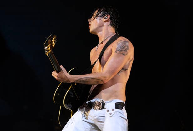 Yungblud live at First Direct Bank Arena, Leeds, UK, 17 April 2026. Yungblud performing live at First Direct Bank Arena, Leeds, UK, 17 April 2026., Credit:Hels MIllington Avalon  Copyright: xHelsxMIllingtonx xAvalonx 1092428197
