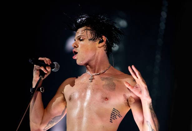 Yungblud live at First Direct Bank Arena, Leeds, UK, 17 April 2026. Yungblud performing live at First Direct Bank Arena, Leeds, UK, 17 April 2026., Credit:Hels MIllington Avalon  Copyright: xHelsxMIllingtonx xAvalonx 1092428845