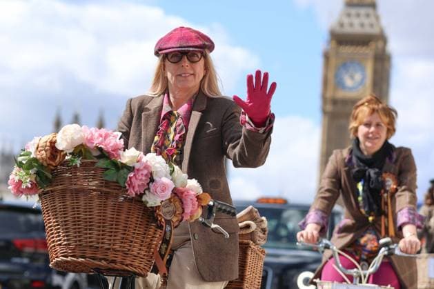 Tweed Run brings vintage style to London streets LONDON, UNITED KINGDOM - APRIL 18: Hundreds of cyclists dressed in traditional British fashion took part in the Tweed Run event in London, United Kingdom adding color to the city’s streets on April 18, 2026. The event, featuring nostalgic costumes and classic bicycles, brought a sense of vintage elegance to the capital. Zeynep Demir Anadolu London United Kingdom. Editorial use only. Please get in touch for any other usage.  Copyright: x2026xAnadoluxZeynepxDemirx
