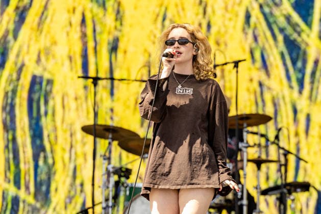 April 18, 2026, Indio, California, U.S: Musician BLONDSHELL (SABRINA MAE TEITELBAUM) during Coachella Valley Music and Arts Festival at Empire Polo Club in Indio, California Indio U.S  - ZUMAs135 20260418_zap_s135_076 Copyright: xDanielxDeSloverx