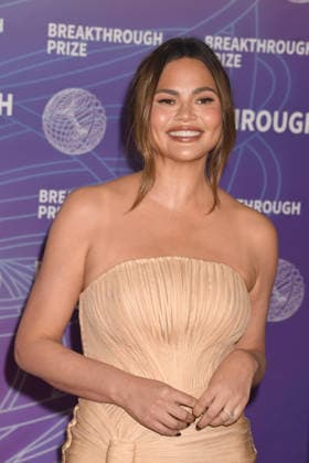 SANTA MONICA, CA - APRIL 18: Chrissy Teigen at the 2026 Breakthrough Prize on April 18, 2026 at Barker Hangar in Santa Monica, California. Copyright: xJeffreyxMayer MediaPunchx