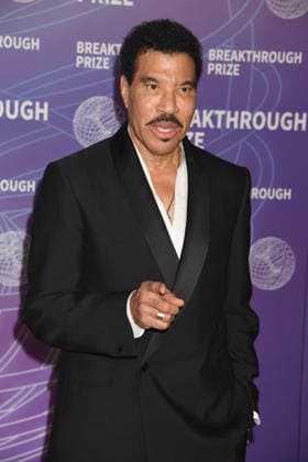 SANTA MONICA, CA - APRIL 18: Lionel Richie at the 2026 Breakthrough Prize on April 18, 2026 at Barker Hangar in Santa Monica, California. Copyright: xJeffreyxMayer MediaPunchx
