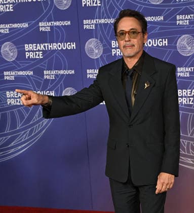 2026 Breakthrough Prize Ceremony Robert Downey Jr. arriving to the 12th Breakthrough Prize Ceremony held at Barker Hangar on April 18, 2026 in Santa Monica, CA. Santa Monica Barker Hangar California USA Copyright: xStarbuck xAFF-USA.COMx