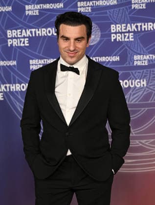 2026 Breakthrough Prize Ceremony Brian Chesky arriving to the 12th Breakthrough Prize Ceremony held at Barker Hangar on April 18, 2026 in Santa Monica, CA. Santa Monica Barker Hangar California USA Copyright: xStarbuck xAFF-USA.COMx