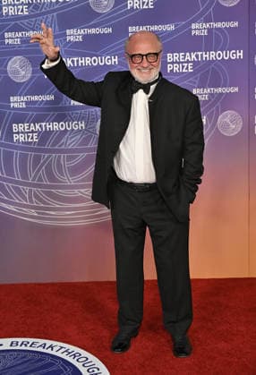 2026 Breakthrough Prize Ceremony Carlos Slim arriving to the 12th Breakthrough Prize Ceremony held at Barker Hangar on April 18, 2026 in Santa Monica, CA. Santa Monica Barker Hangar California USA Copyright: xStarbuck xAFF-USA.COMx