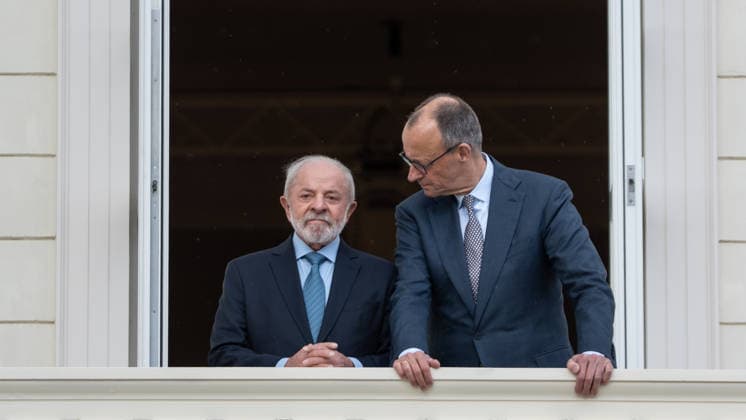Bundeskanzler Friedrich Merz mit dem brasilianischen Präsidenten Luiz Inacio Lula da Silva in Schloss Herrenhausen Chancellor Friedrich Merz with Brazilian President Luiz Inacio Lula da Silva at Herrenhausen Palace O chanceler Friedrich Merz com o presidente brasileiro Luiz Inacio Lula da Silva, Palacio de Herrenhausen;3. Deutsch-Brasilianischen Regierungskonsultationen in Hannover, Deutschland - 3rd German-Brazilian government consultations in Hanover, Germany - 3Âª Consulta Governamental Germano-Brasileira em HanÃ ver, Alemanha, Hannover Niedersachsen Deutschland Schloss Herrenhausen *** Federal Chancellor Friedrich Merz with Brazilian President Luiz Inacio Lula da Silva at Herrenhausen Palace Chancellor Friedrich Merz with Bra