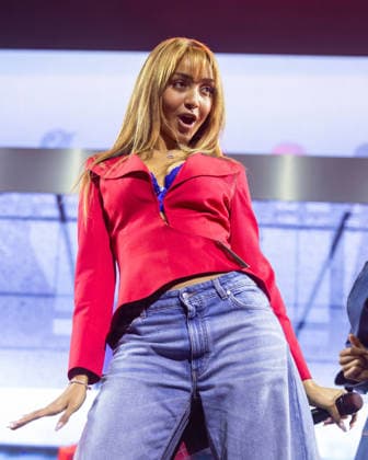 April 18, 2026, Indio, California, U.S: Singer PINKPANTHERESS (VICTORIA BEVERLEY WALKER) during Coachella Valley Music and Arts Festival at Empire Polo Club in Indio, California Indio U.S  - ZUMAs135 20260418_zap_s135_293 Copyright: xDanielxDeSloverx