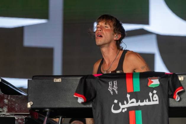 April 18, 2026, Indio, California, U.S: SAM REVAS of Geese during Coachella Valley Music and Arts Festival at Empire Polo Club in Indio, California Indio U.S  - ZUMAs135 20260418_zap_s135_211 Copyright: xDanielxDeSloverx