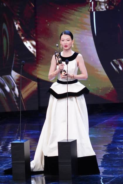 HONG KONG, CHINA - APRIL 19: Actress Fish Liew Chi Yu wins the Best Actress on the stage during the 44th Hong Kong Film Awards on April 19, 2026 in Hong Kong, China.  Copyright: xVCGx 111635920754