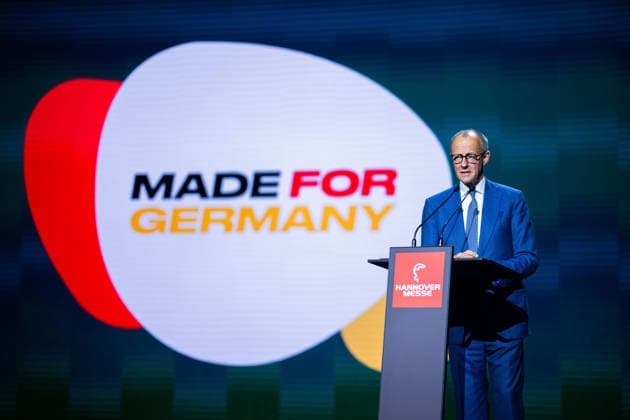 20.04.2026 - Hannover Messe, Tag 1: Bundeskanzler Friedrich Merz (CDU) bei seiner Rede im Center Stage vor einem Logo mit dem Schriftzug Made for Germany. , Hannover Niedersachsen Deutschland Messe *** 20 04 2026 Hannover Messe, Day 1 Federal Chancellor Friedrich Merz CDU during his speech at the Center Stage in front of a logo with the lettering Made for Germany , Hannover Niedersachsen Deutschland Messe
