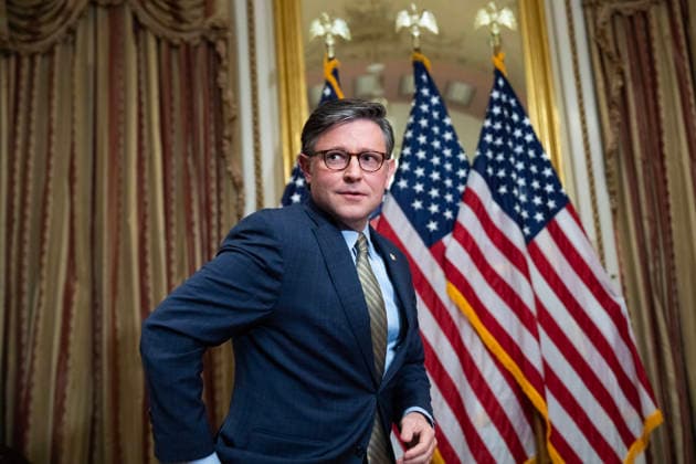 News Bilder des Tages #2 Analilia Mejia Swear In UNITED STATES - APRIL 20: Speaker of the House Mike Johnson, R-La., arrive for the swearing in ceremony for Rep. Analilia Mejia, D-N.J., on Monday, April 20, 2026. Mejia won the special election for the seat previously held by Governor Mikie Sherrill. (Tom Williams CQ Roll Call) Washington DC United States EDITORIAL USE ONLY Copyright: x2026xCQ-RollxCall,xInc.x TomxWilliamsx rollcallpix170375