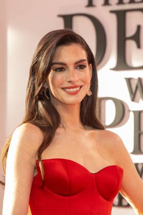 April 20, 2026, New York, United States: Anne Hathaway attends The Devil Wears Prada 2 New York premiere at Lincoln Center. New York United States - ZUMAs197 20260420_aaa_s197_554 Copyright: xRonxAdarx