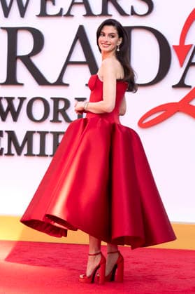 Anne Hathaway bei der Weltpremiere des Kinofilms The Devil Wears Prada 2 Der Teufel trägt Prada 2 im Lincoln Center. New York, 20.04.2026 *** Anne Hathaway at the world premiere of the movie The Devil Wears Prada 2 at Lincoln Center New York, 20 04 2026 Foto:xB.xHinex xFuturexImagex prada_6642