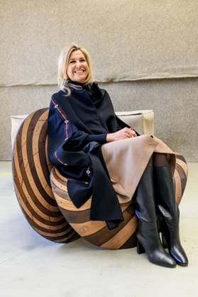 Arnhem, The Netherlands, 2026-04-21 14:04:00 ARNHEM, 21-04-2026, Cleantech Park. Queen Maxima visits Cleantech Park Arnhem. Arnhem has been named SME City 2026 by the business association MKB-Nederland. Every year, MKB-Nederland awards this title to a city or region that demonstrates it stands alongside entrepreneurs, actively works towards an attractive business climate, supports collaboration with entrepreneurs, and offers space for innovation, growth, and networking. PHOTO: NLBeeld Patrick van Emst. In the photo: Queen Maxima takes a seat on a circular design chair by Joris Laarman. Credit: NL Beeld Patrick van Emst Copyright: xx x