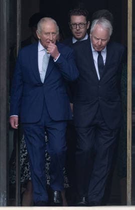 April 21, 2026, London, England, United Kingdom: King CHARLES III is seen with the Chair of the Queen Elizabeth Memorial Committee ROBIN JARVIN after a visit to the British Museum to view the final design for the Queen Elizabeth Memorial. London United Kingdom - ZUMAs262 20260421_zip_s262_013 Copyright: xTayfunxSalcix