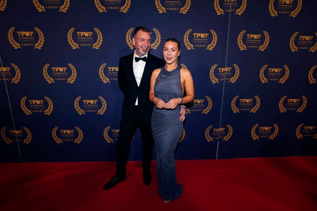 GÖTEBORG, SWEDEN 20260421 Anders Vesterlund and TherÃ se Lindgren arrive at The Perfect World Foundation Award gala at the Stock Exchange in Gothenburg GÖTEBORG SWEDEN x9200x  Copyright: xBjörnxLarssonxRosvall TTx THE PERFECT WORLD FOUNDATION AWARD 2026 yifwSgH4mGg