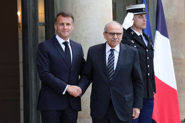 NEWS : Emmanuel Macron recoit Nawaf Salam - Paris - 21 04 2026 Le PrÃ sident de la RÃ publique, Emmanuel Macron recoit Nawaf Salam, Premier Ministre de la RÃ publique libanaise, ce mardi 21 avril, au Palais de l™ElysÃ e. ParisFrance  Copyright: xMichtofx
