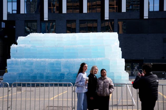 Ice Sculpture Draws Crowd for Drake’s New Album in Toronto TORONTO, CANADA - APRIL 21 : People gather around an ice sculpture, installed in a parking lot as part of a promotional campaign for Canadian rapper Drake’s new album ICEMAN in Toronto, Ontario, Canada on April 21, 2026. Mert Alper Dervis Anadolu Ontario Canada. Editorial use only. Please get in touch for any other usage.  Copyright: x2026xAnadoluxMertxAlperxDervisx