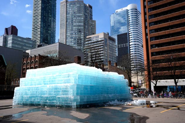 Ice Sculpture Draws Crowd for Drake’s New Album in Toronto TORONTO, CANADA - APRIL 21 : People gather around an ice sculpture, installed in a parking lot as part of a promotional campaign for Canadian rapper Drake’s new album ICEMAN in Toronto, Ontario, Canada on April 21, 2026. Mert Alper Dervis Anadolu Ontario Canada. Editorial use only. Please get in touch for any other usage.  Copyright: x2026xAnadoluxMertxAlperxDervisx