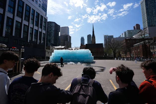 Ice Sculpture Draws Crowd for Drake’s New Album in Toronto TORONTO, CANADA - APRIL 21 : People gather around an ice sculpture, installed in a parking lot as part of a promotional campaign for Canadian rapper Drake’s new album ICEMAN in Toronto, Ontario, Canada on April 21, 2026. Mert Alper Dervis Anadolu Ontario Canada. Editorial use only. Please get in touch for any other usage.  Copyright: x2026xAnadoluxMertxAlperxDervisx
