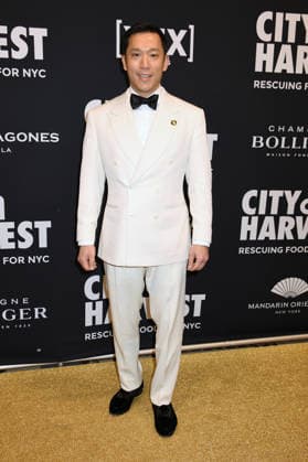 NEW YORK, NY APRIL 21 Simon Kim at City Harvest Presents The 2026 Gala Shaken, Not Stirred on April 21, 2026 at Cipriani 42nd St in New York City Credit AdMedia New York City USA  - ZUMAa123 20260421_zaa_a123_003 Copyright: xJackxFyckex