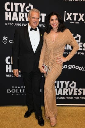NEW YORK, NY APRIL 21 Eric Ripert and Sandra Ripert at City Harvest Presents The 2026 Gala Shaken, Not Stirred on April 21, 2026 at Cipriani 42nd St in New York City Credit AdMedia New York City USA  - ZUMAa123 20260421_zaa_a123_015 Copyright: xJackxFyckex