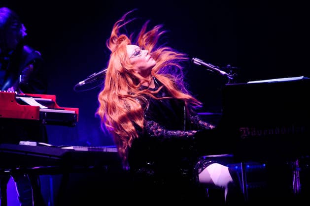 Tori Amos Performs at Royal Albert Hall, London American singer-songwriter Tori Amos (born Myra Ellen Amos) performs at Royal Albert Hall, London, England, UK on Tuesday 21 April 2026 as part of her In Times Of Dragons Tour 2026., Credit:Justin Ng Avalon UK, England, London, Royal Albert Hall  Copyright: xJustinxNgx xAvalonx 1093405014