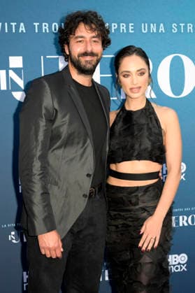 Michele Rosiello und Denise Capezza bei der Premiere der HBO Max-Serie In Utero im Cinema Barberini. Rom, 21.04.2026