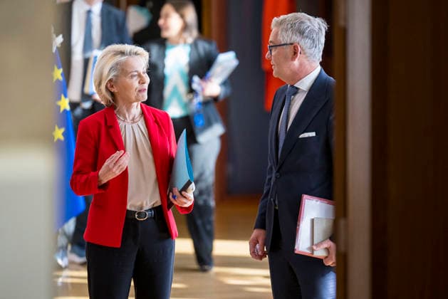 April 22, 2026: Ursula Von der Leyen , the president of the European Commission and Magnus Brunner , EU Commissioner for Internal Affairs and Migration attends a College of Commissioners meeting at the European Commission headquarters in Brussels, Belgium, 22 April 2026. The Commission is due to unveil AccelerateEU, a new package aimed at addressing the energy crunch impacting the bloc.  - ZUMAw80_ 20260422_faf_w80_015 Copyright: xWiktorxDabkowskix