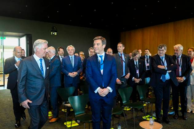 Interregional Royal Visit to WalloniaFlanders 2026 KRUISEM, BELGIUM - APRIL 22: King Philippe of Belgium pictured visiting Renson during the first Interregional Royal Visit to WalloniaFlanders on April 22, 2026 in Kruisem, Belgium, 22 04 2026 Kruisem Belgium  Copyright: xPhilipxReynaersx
