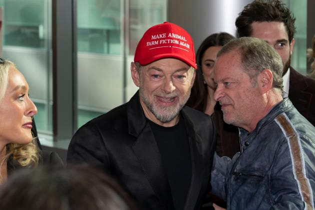 April 21, 2026, New York, New York, USA: ANDY SERKIS greets guests while attending the Animal Farm Premiere at Regal Theater in New York. 21 April 2026 New York USA  - ZUMAa265 20260421_zep_a265_030 Copyright: xEricxAcquayex