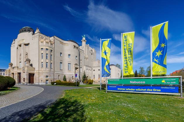 Staatstheater Cottbus DEU Deutschland Brandenburg Cottbus, 22.04.2026, Staatstheater Cottbus im Fruehling. *** Staatstheater Cottbus DEU Germany Brandenburg Cottbus, 22 04 2026, Staatstheater Cottbus im Fruehling AF_Cottbus_29886