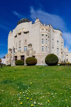 Staatstheater Cottbus DEU Deutschland Brandenburg Cottbus, 22.04.2026, Staatstheater Cottbus im Fruehling. *** Staatstheater Cottbus DEU Germany Brandenburg Cottbus, 22 04 2026, Staatstheater Cottbus im Fruehling AF_Cottbus_29890