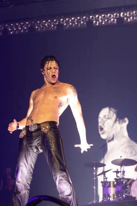 Yungblud performs live at Utilita Arena in Newcastle, UK, 21 April 2026 Yungblud performs live at Utilita Arena in Newcastle, UK, 21 April 2026., Credit:David Wala Avalon England, Tyne and Wear, Newcastle upopn Tyne  Copyright: xDavidxWalax xAvalonx 1093405265
