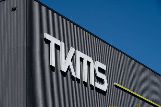 Kiel, 22. April 2026, Bundesminister der Verteidigung Boris Pistorius und sein Indischer Amtskollege Rajnath Singh besuchen TKMS, um Einblicke in die U-Boot-Fertigung bei tkms zu bekommen Kiel Schleswig-Holstein Deutschland *** Kiel, April 22, 2026, Federal Minister of Defense Boris Pistorius and his Indian counterpart Rajnath Singh visit TKMS to gain insights into submarine production at tkms Kiel Schleswig Holstein Germany