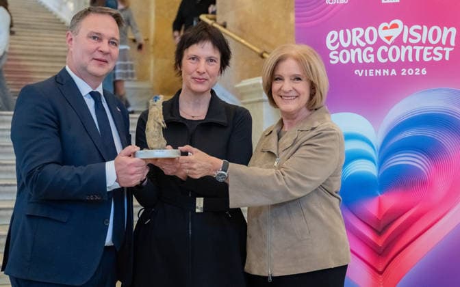 20260422 PK ESC 2026 - Praesentation des Begleitprogrammes WIEN, OESTERREICH - 22. APRIL: SPOe Vizekanzler und Bundesminister fuer Wohnen, Kunst, Kultur, Medien und Sport Andreas -Andi- Babler, Biologin, Generaldirektorin und wissenschaftliche Geschaeftsführerin des Naturhistorischen Museums Wien Katrin Vohland und Journalistin, ORF-Fernsehmoderatorin, Radiodirektorin und ORF-Interims-Generaldirektorin Thurnher waehrend der Pressekonferenz -Oesterreichs Hauptstadt im ESC-Fieber- Begleitprogramm der Kultureinrichtungen anlaesslich des 70. Eurovision Song Contest vom 12. bis zum 16. Mai 2026 in Wien im Vortragssaal des Naturhistorisches Museums -NHM- am 22. April 2026 in Wien, Oesterreich. 260422_SEPA_17_029 Copyright: xIsabellexOuvrardx SEPAxMedia