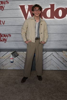 NEW YORK, NEW YORK - APRIL 22:Charles Flaherty Apple s Widow s Bay New York Premiere at Regal Union SKate O Flynn quare on April 22, 2026 in New York City. Credit: AdMedia USA  - ZUMAa123 20260422_zaa_a123_153 Copyright: xChrisxGonzalezx
